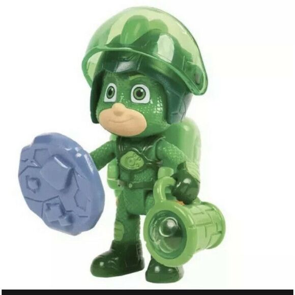 PJ Masks Super Moon Adventure Gekko Figure Set with Light Up Jetpack ~ NEW - Picture 4 of 5
